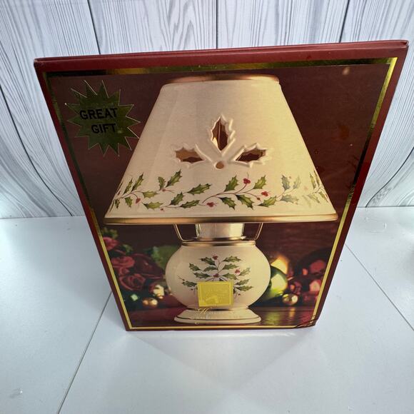 Lenox Holly Berry Holiday Candle Lamp 10 in.  NEW in Box Christmas - Picture 1 of 6
